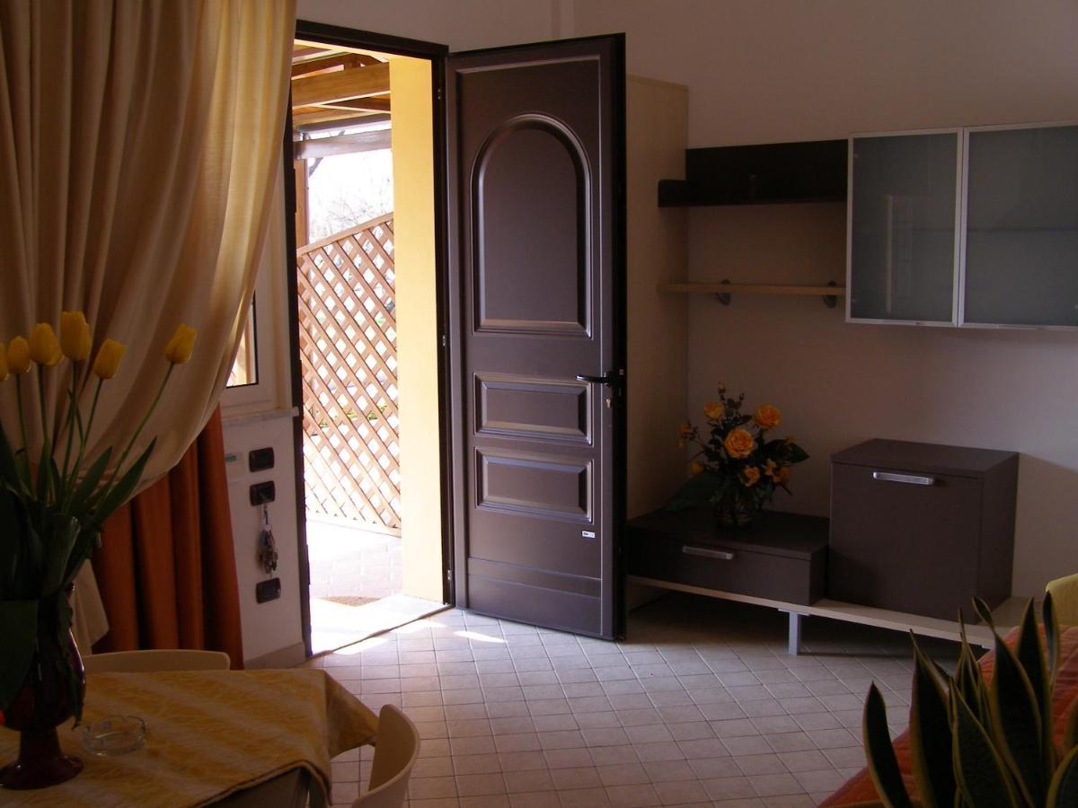 Oasi Del Mare Aparthotel Tirrenia Exterior foto