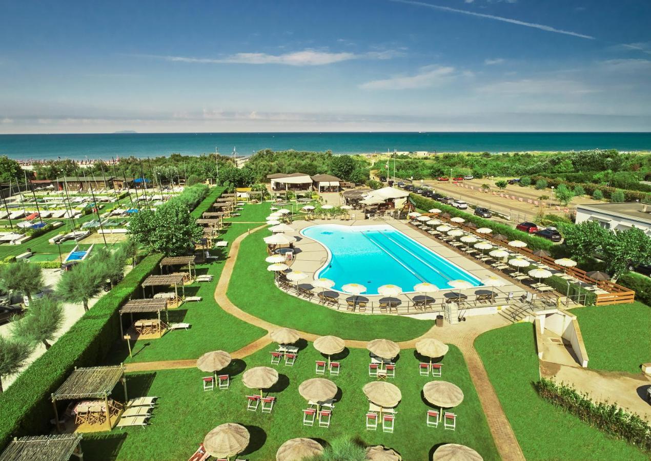 Oasi Del Mare Aparthotel Tirrenia Exterior foto